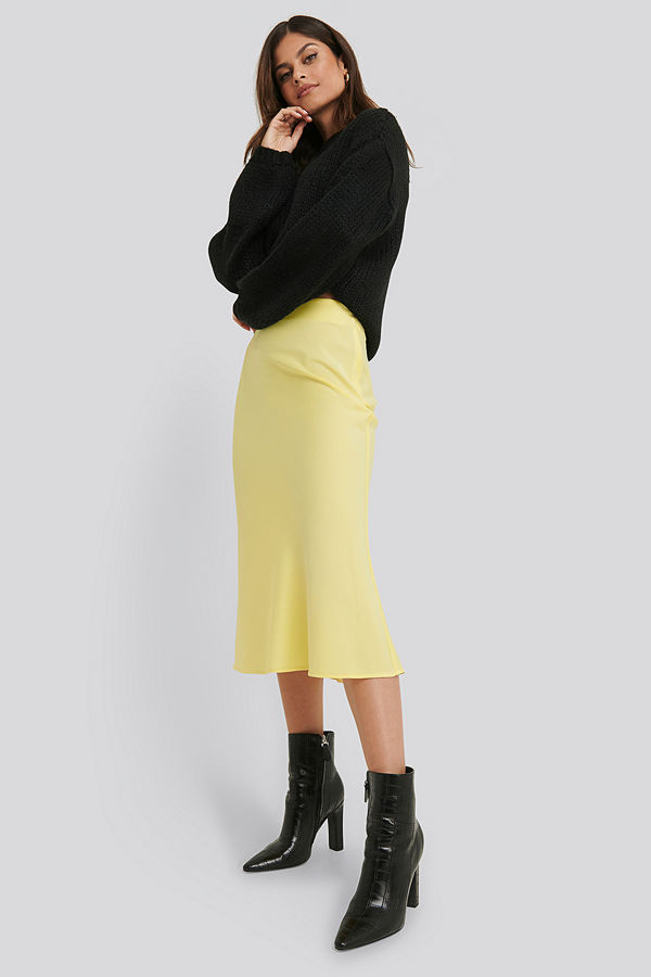 NA-KD Classic Satin Skirt gul
