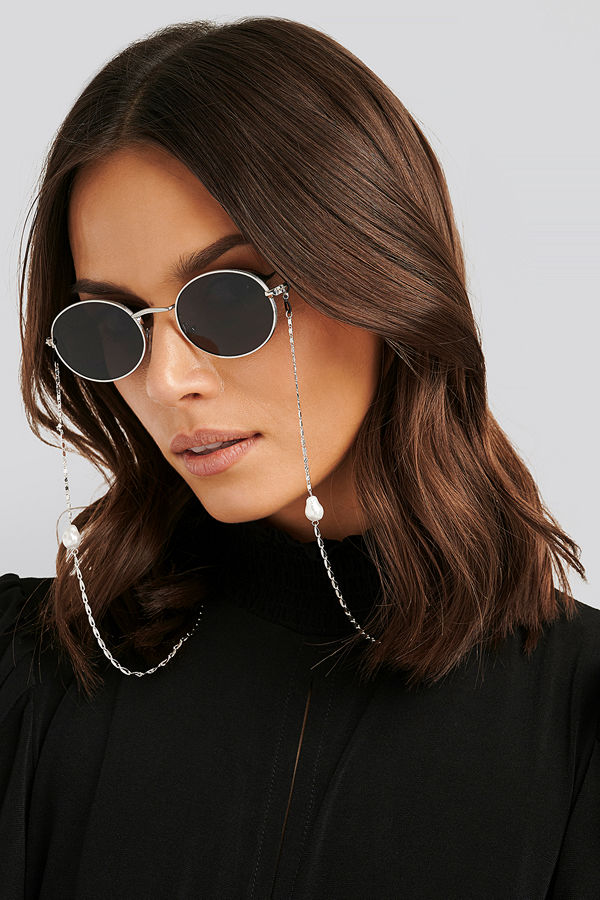 NA-KD Accessories Pearl Sunglass Chain silver