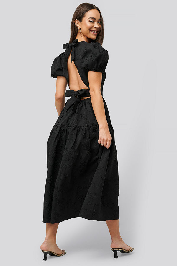 NA-KD Boho Tie Back Flower Structured Dress svart