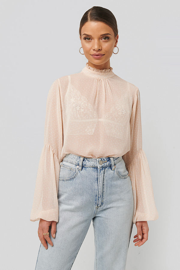 NA-KD Trend Blus Med Hög Krage Och Ballongärmar rosa