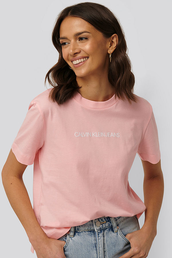 Calvin Klein Shrunken Institutional Logo Tee rosa