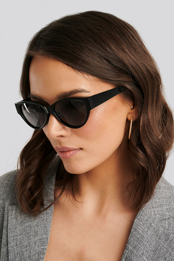 NA-KD Accessories Drop Shaped Cateye Sunglasses svart