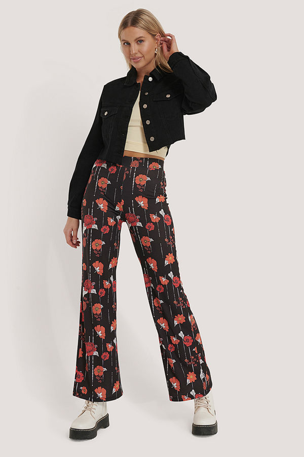 NA-KD Trend Utsvängda Tights svart