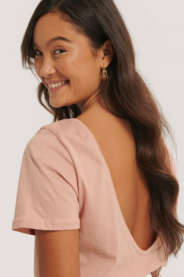 NA-KD Deep Back Tee rosa