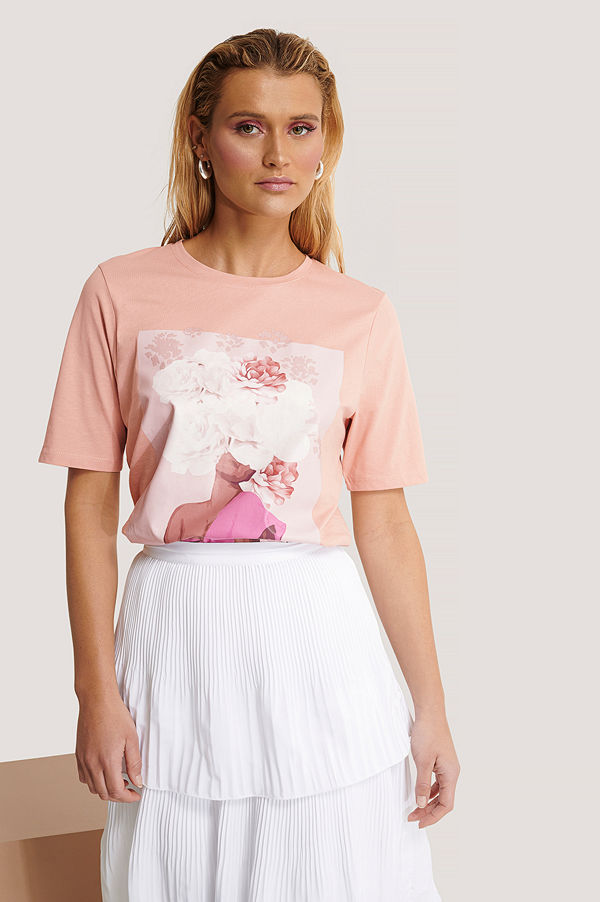 Manon Tilstra x NA-KD T-Shirt Med Blomtryck rosa