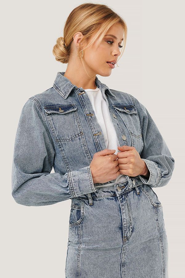 Nicole Mazzocato x NA-KD Croppad Denimjacka blå
