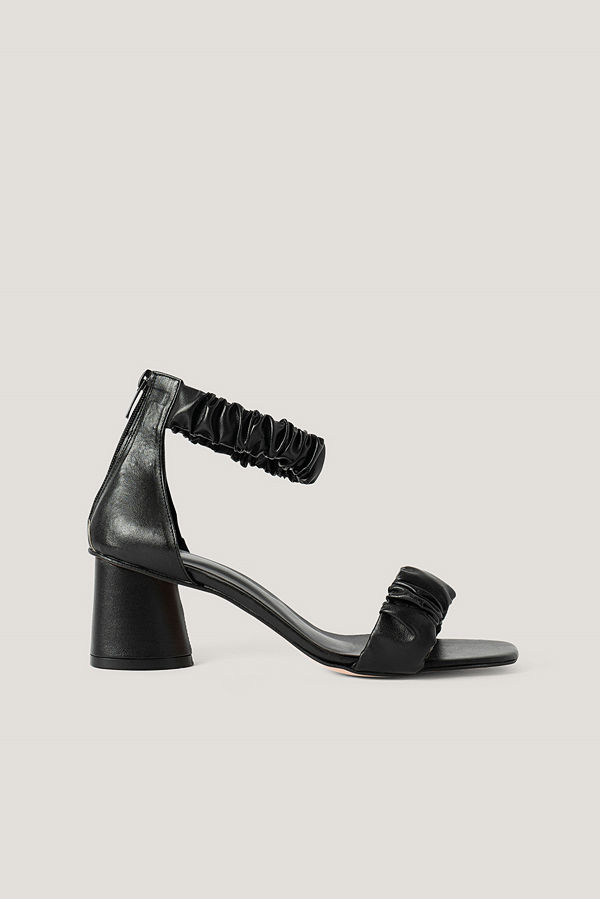 Trendyol Högklackade Sandaler svart