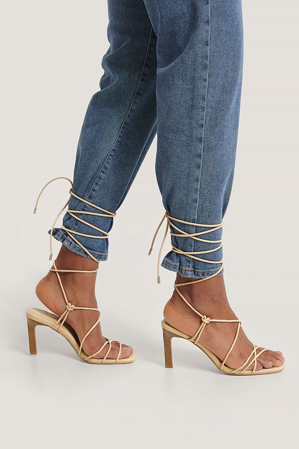 NA-KD Shoes Högklackade Med Remmar Över Vaden beige