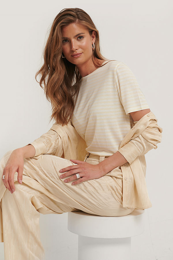 NA-KD Basic Striped Viscose Tee gul