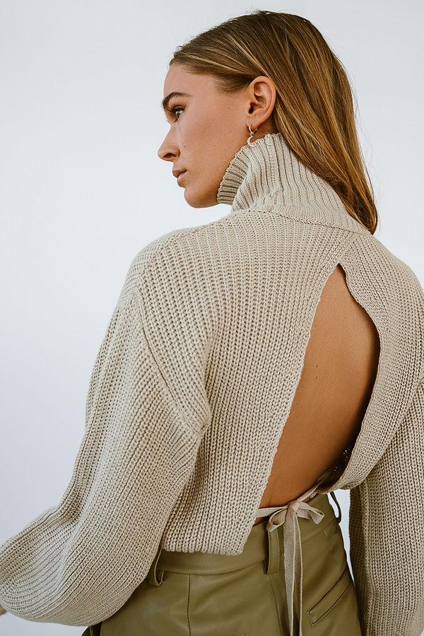 Tina Maria x NA-KD Stickad Tröja Med Öppen Rygg beige