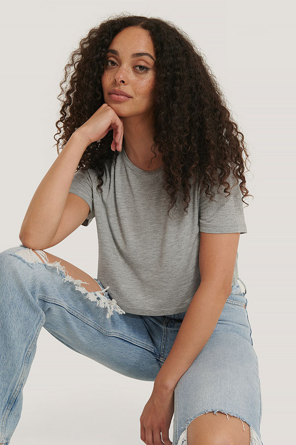NA-KD Basic T-Shirt grå