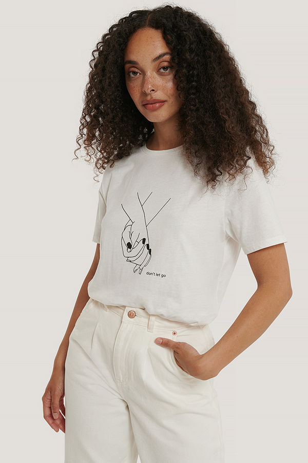 NA-KD T-Shirt Med Holding Hands-Tryck offvit