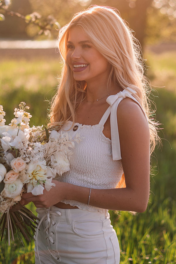 Pamela x NA-KD Reborn Recycled Croppad Topp Med Smock vit