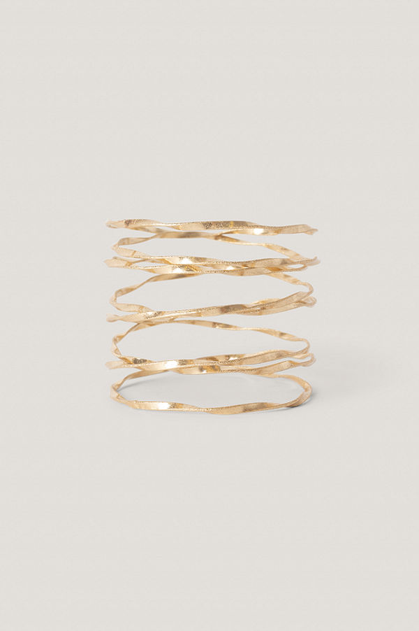 NA-KD Accessories smycke Matt, Vågig Armcuff guld