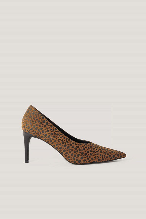 NA-KD Shoes Spetsiga Pumps Med V-Skärning brun