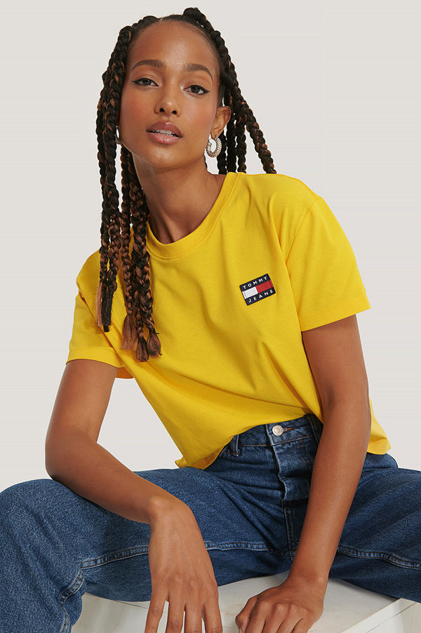 Tommy Jeans Tommy Badge T-Shirt gul