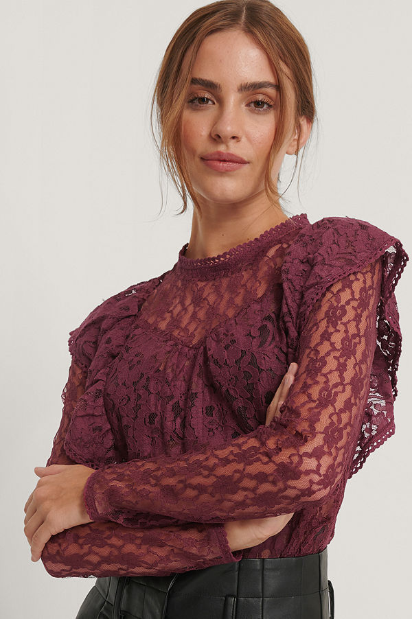 NA-KD Boho Långärmad Spetstopp Med Volang Vid Axeln burgundy