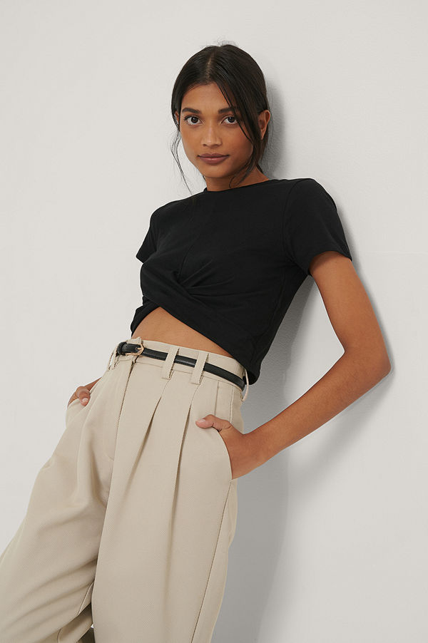 Trendyol Croppad T-Shirt svart