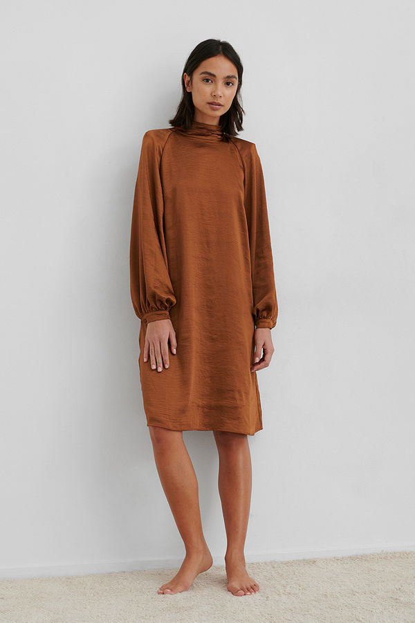 NA-KD Trend Volume Sleeve Satin Dress orange
