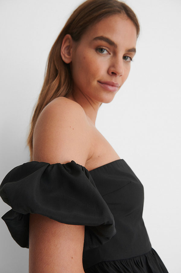NA-KD Boho Offshouldertopp Med Puffärm svart