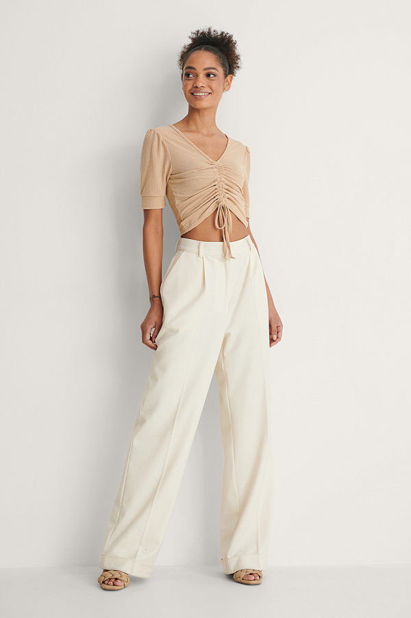 Trendyol Topp Med Dragskodetalj beige