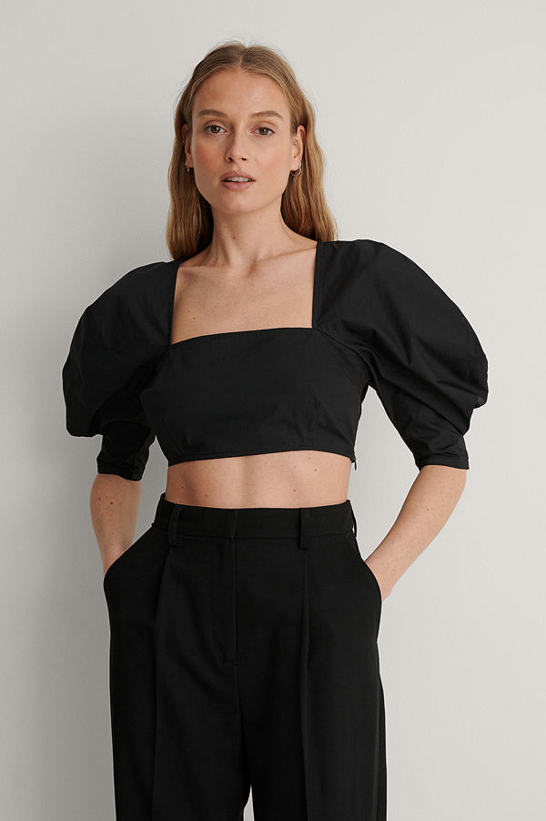 NA-KD Trend Croppad Blus Med Fyrkantig Halsringning svart