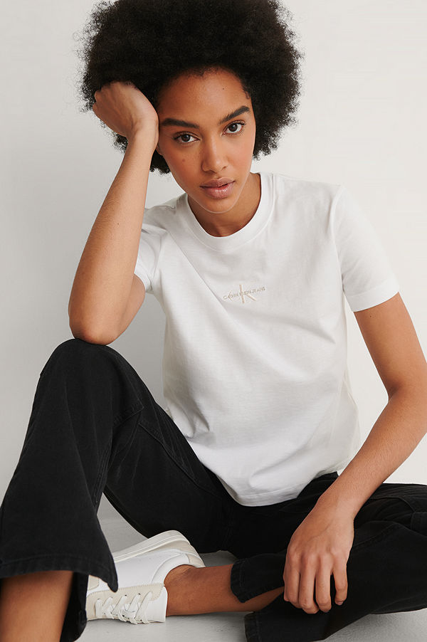 Calvin Klein Ekologisk T-shirt Med Monogramlogga vit