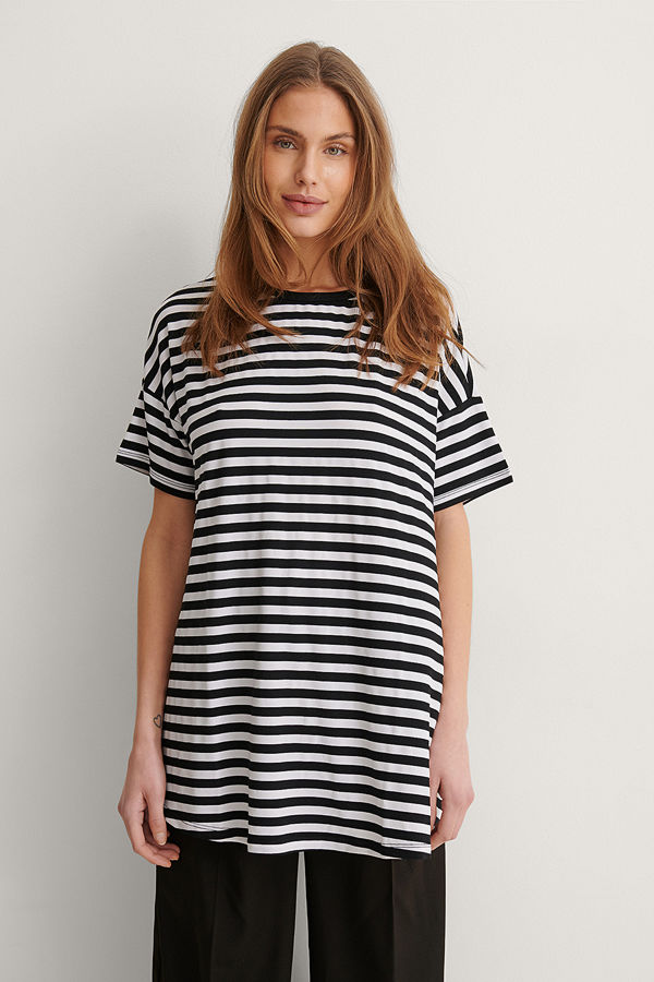 Trendyol Lång Randig T-shirt svart