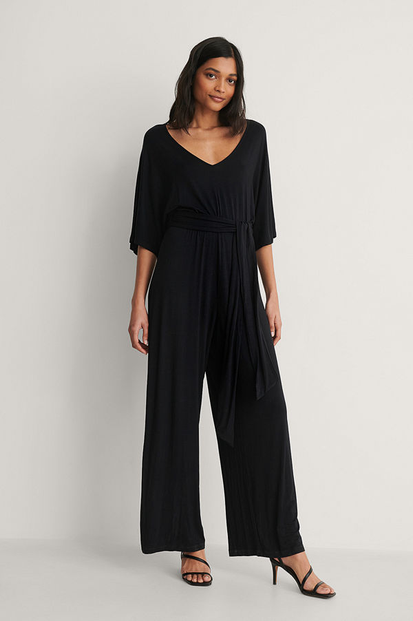 NA-KD Jumpsuit med bältesdetalj svart