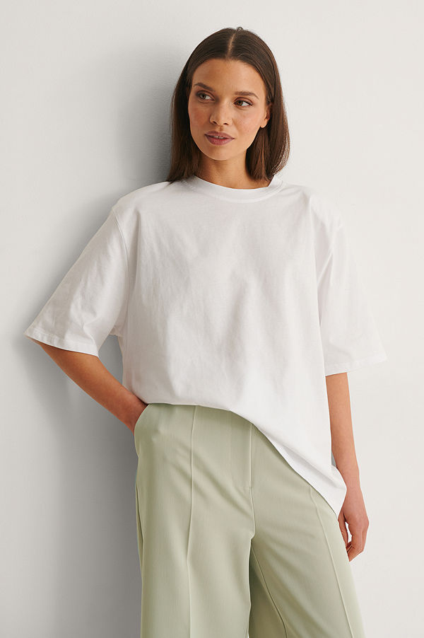 NA-KD Trend Ekologisk Boxig T-shirt Med Axelvaddar vit