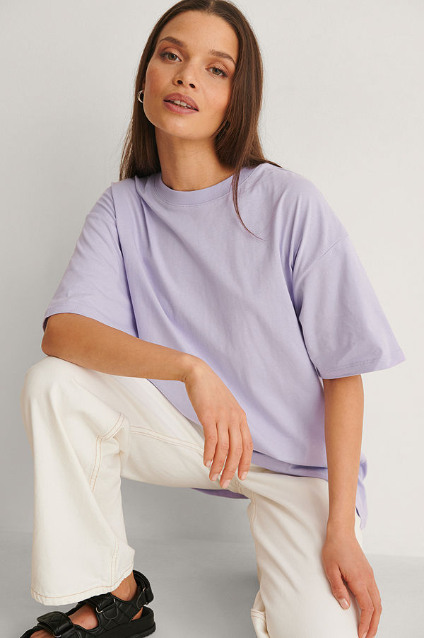 NA-KD Basic Ekologisk Oversize T-Shirt Med Rund Hals lila