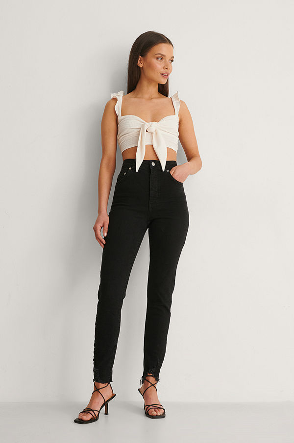 Anika Teller x NA-KD Slim Fit Jeans svart