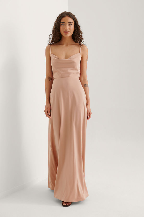 Curated Styles Maxiklänning rosa