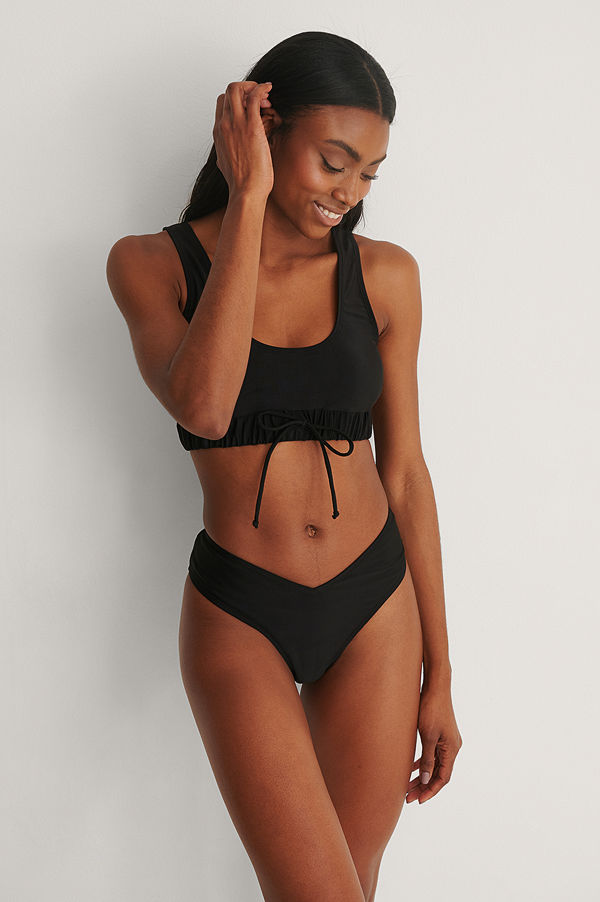 NA-KD Swimwear Återvunnen V-Formad Bikinitrosa svart