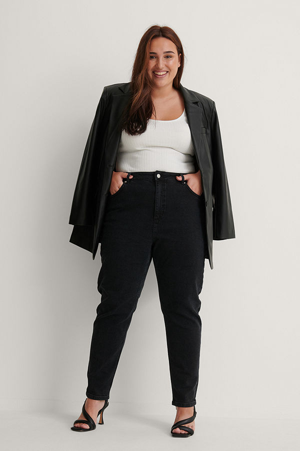 NA-KD Ekologiska Mom-jeans svart