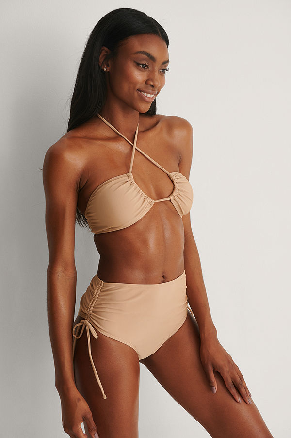 NA-KD Swimwear Återvunnen bikinibyxa med hög midja beige