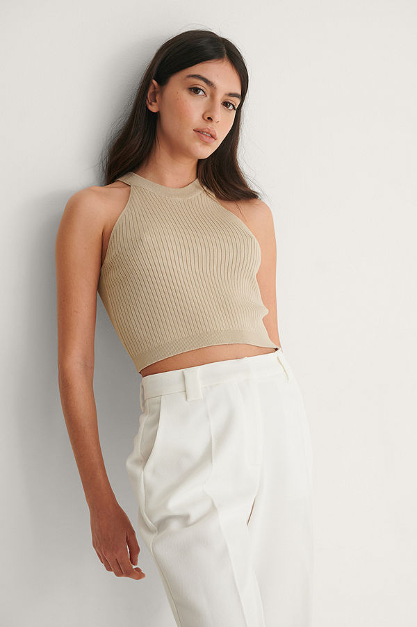 NA-KD Ribbstickat Linne Med Hög Hals beige
