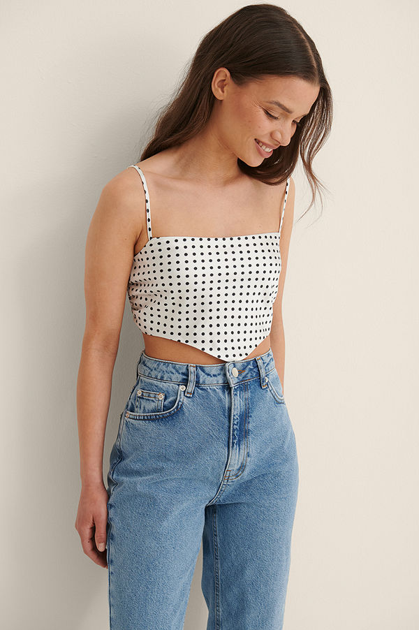 Handpicked x NA-KD I satin croppad topp med smockSmockad croppad topp med smock dotted