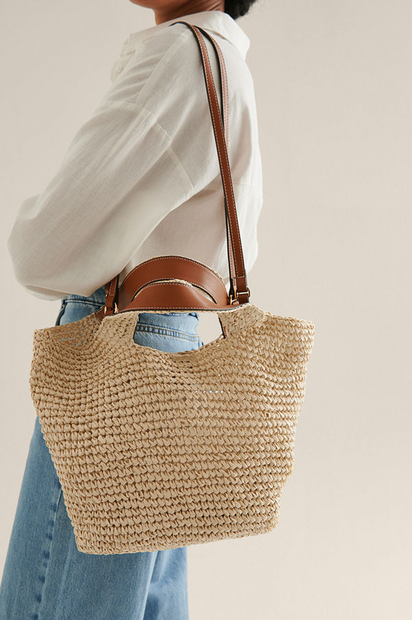Mango Väska beige axelväska