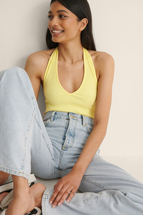 NA-KD Trend Ribbstickad Topp Med Halterneck gul
