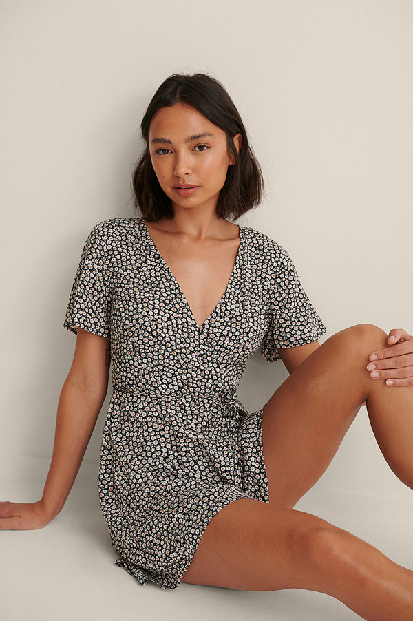 NA-KD V-ringning Playsuit multicolor