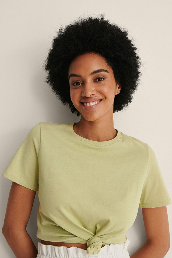 NA-KD Basic T-shirt i ekologisk bomull med rund hals grön
