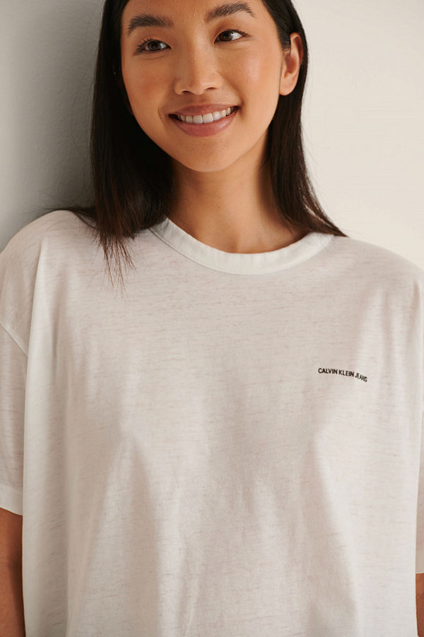 Calvin Klein Burn Out Oversized Tee vit