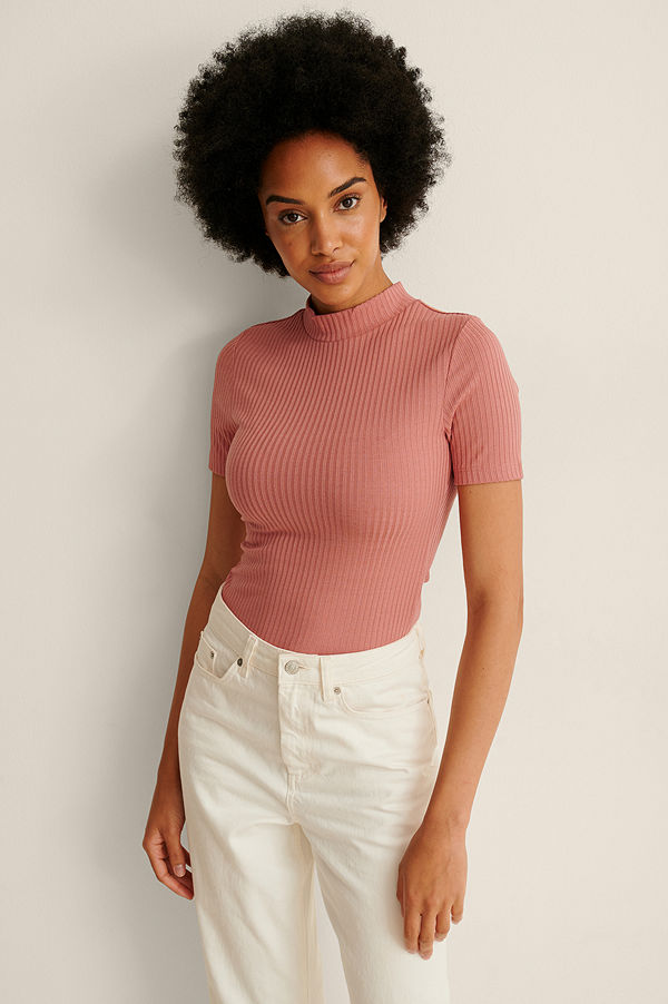 NA-KD Basic Kortärmad Topp Med Rund Hals rosa