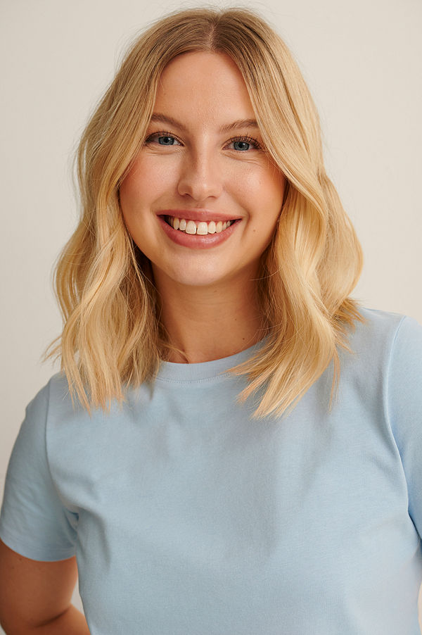 NA-KD Basic T-Shirt I Ekologisk Bomull Med Rund Hals blå