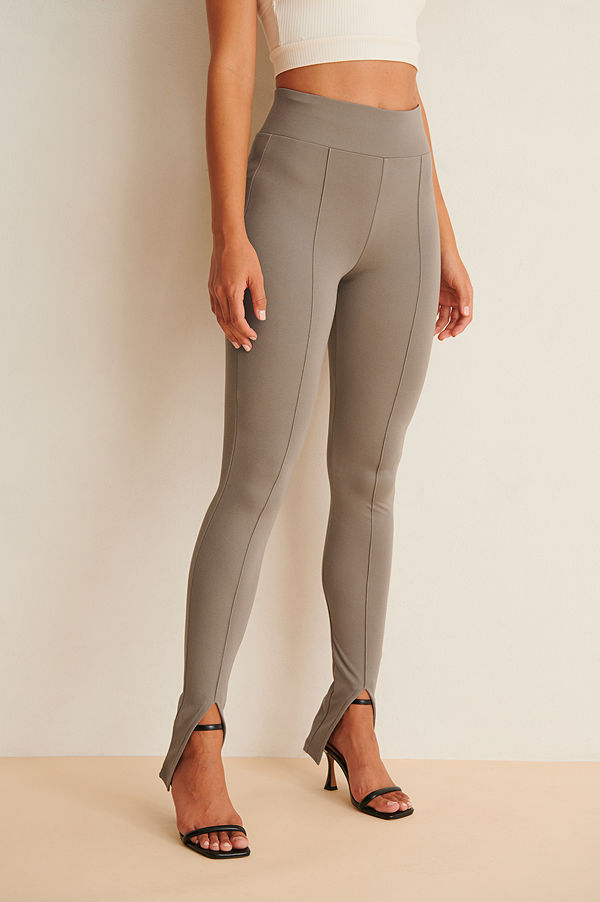 Viktoria & Charline x NA-KD Leggings Med Slits Fram grå