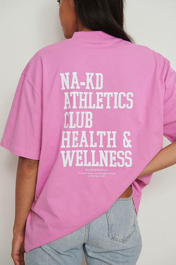 NA-KD Trend Ekologisk oversize T-shirt med hög krage rosa