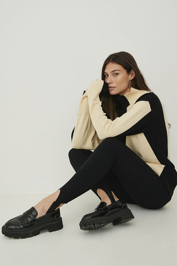 Claire Rose x NA-KD Stirrup leggings svart