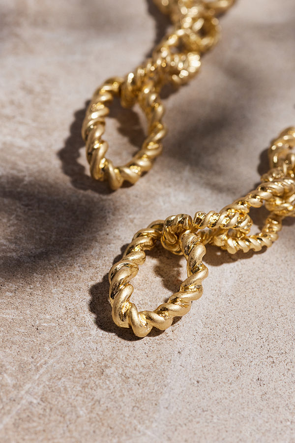 NA-KD Accessories smycke Hanging Twisted Chain Earrings guld