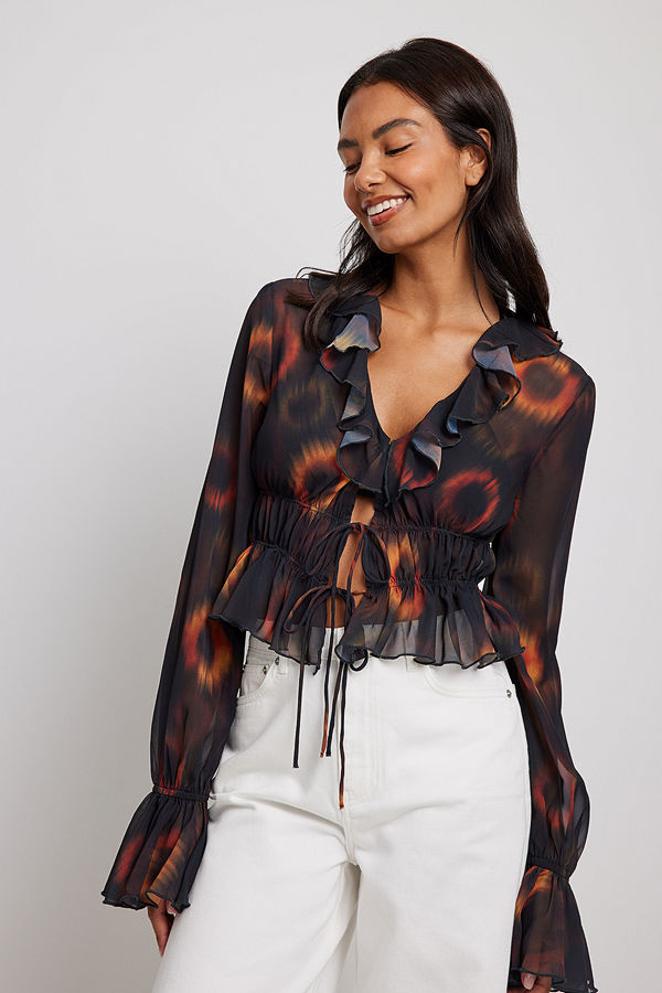 NA-KD Boho Långärmad blus i chiffon med volangdetalj multicolor